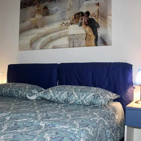La Contrada Apartment *